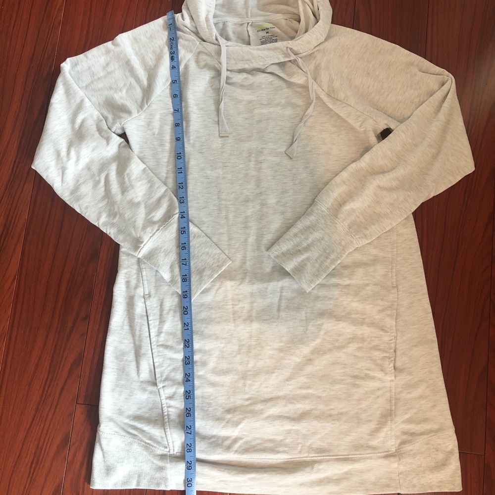 Tek Gear “On-The-Go Gear” Medium Tunic Top